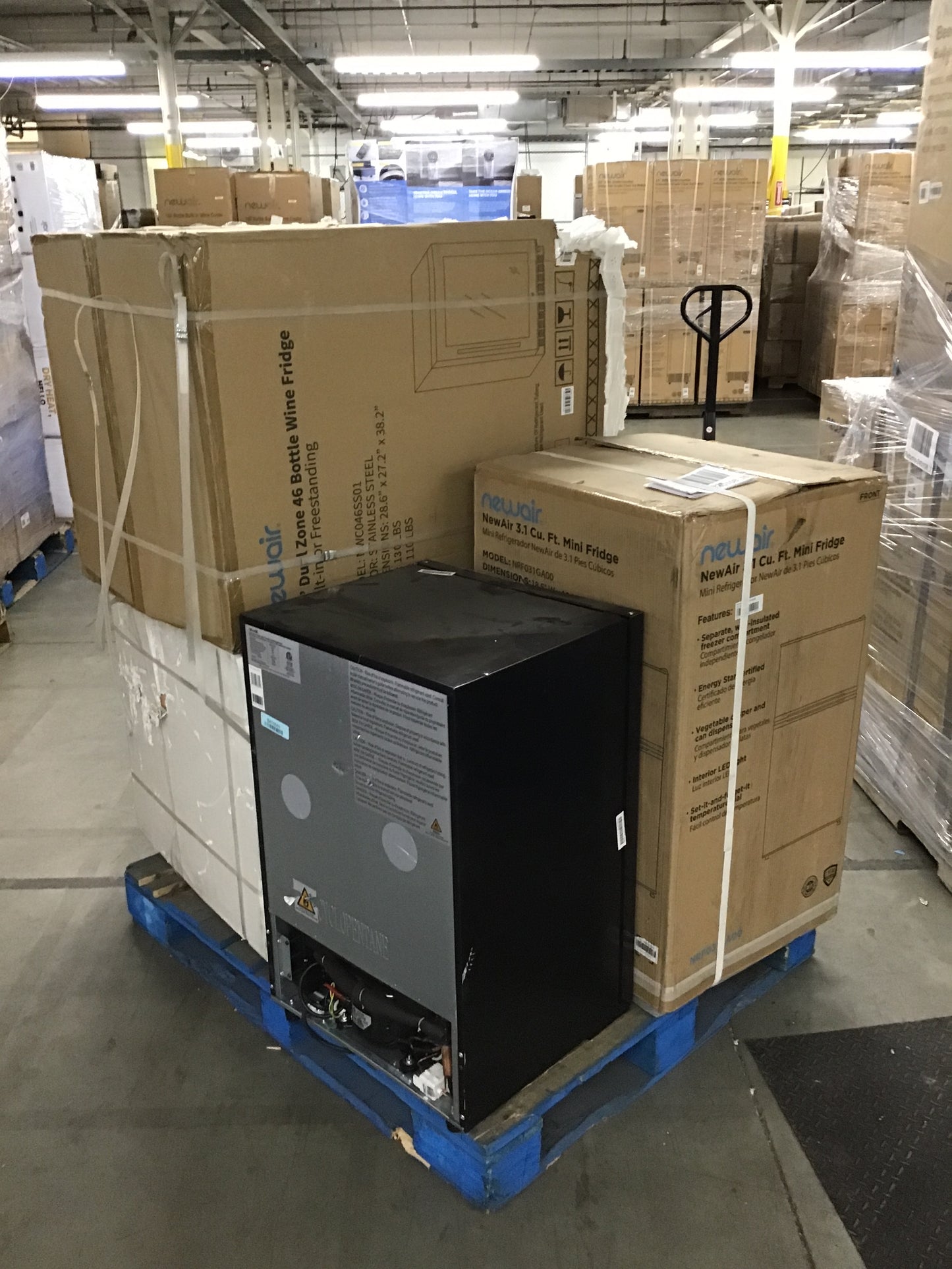 Liquidation Pallet of Compact Fridges,  and  | Pallet-FGD | 240108_10