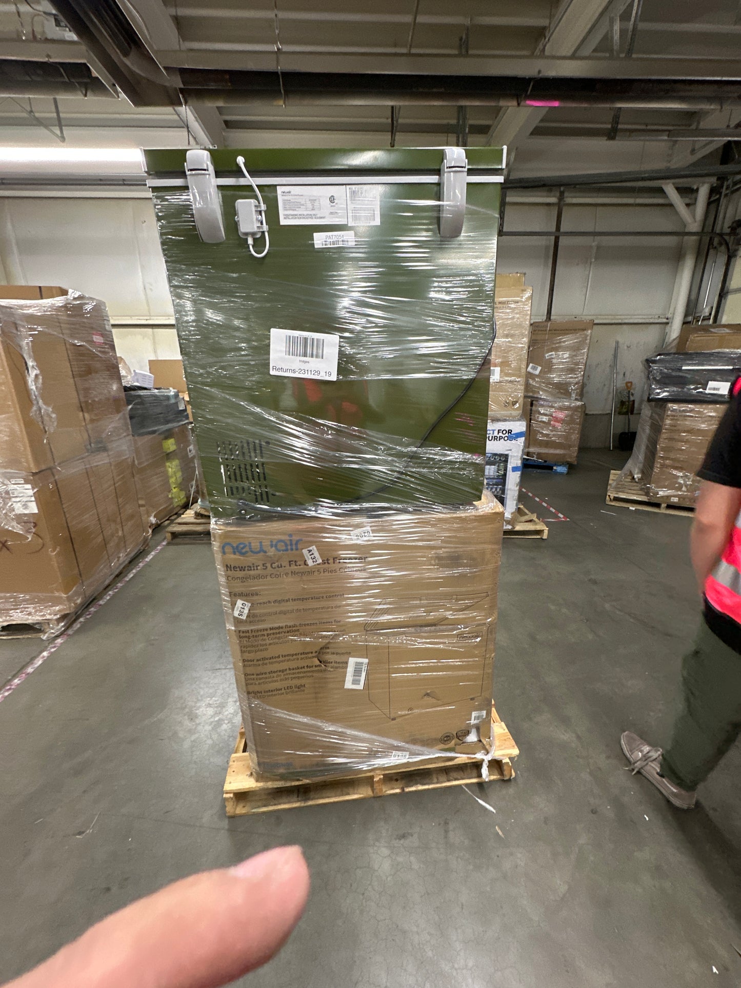 Liquidation Pallet of Compact Fridges,  and  | Pallet-EWI | 231129_19