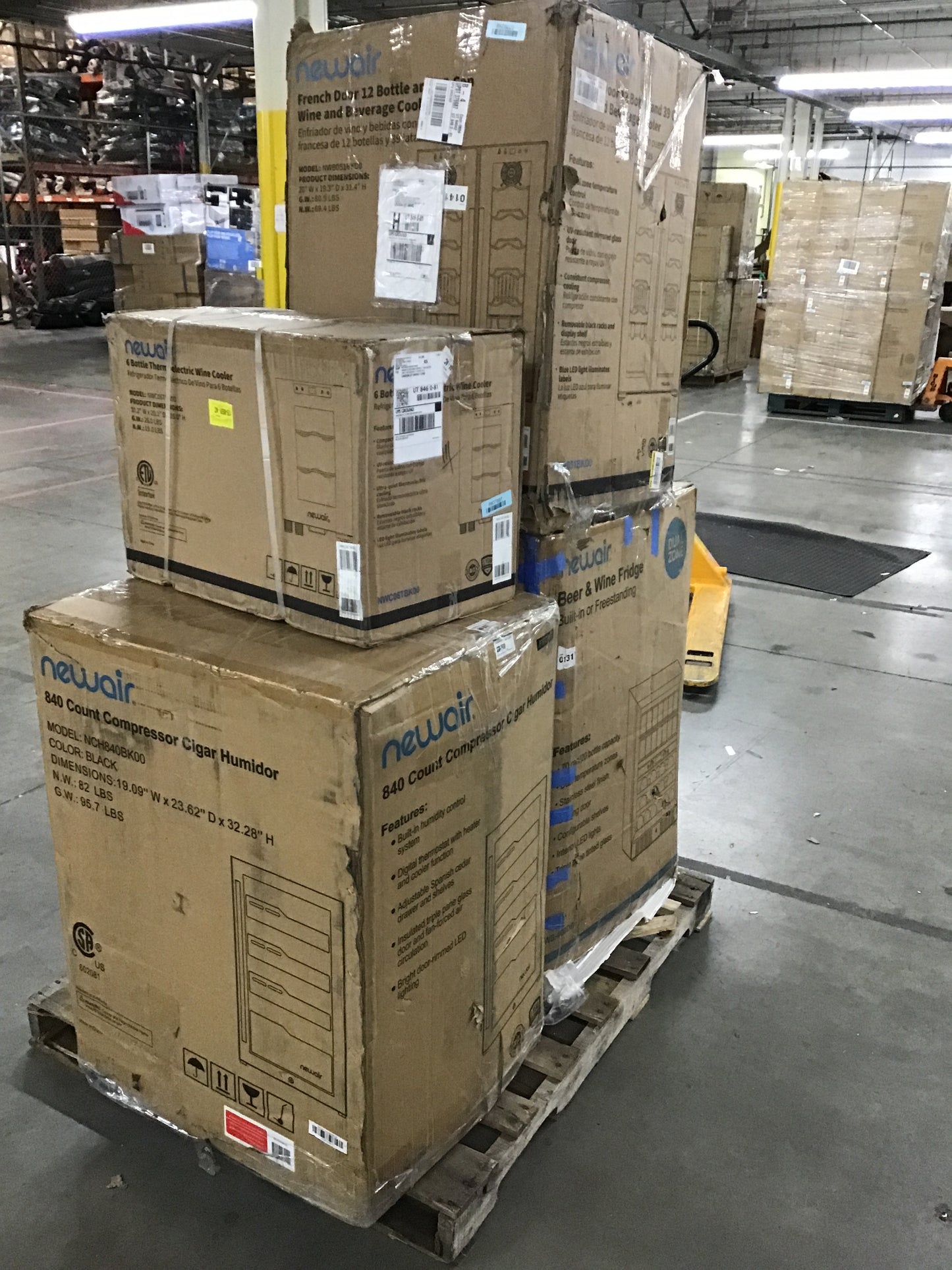 Liquidation Pallet of Compact Fridges,  and  | Pallet-FHE | 240104_11