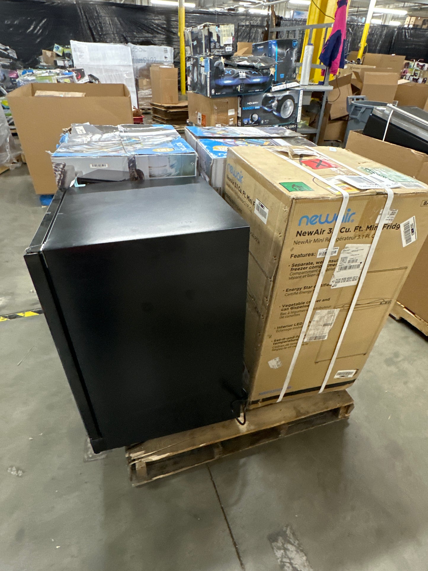 Liquidation Pallet of Compact Fridges,  and  | Pallet-EXA | 231109_14