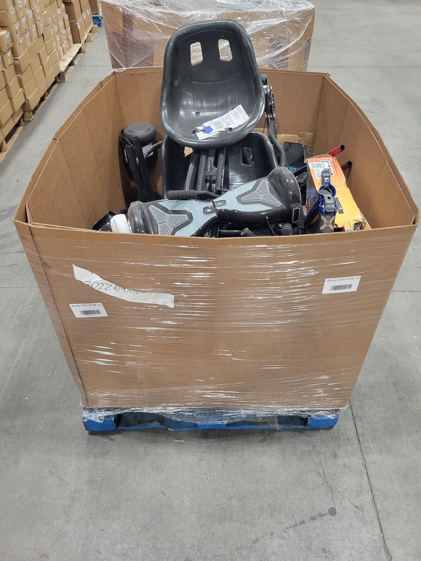 Liquidation Pallet of Accessories, Electric Scooters and Hoverboards, Pallet-AZS
