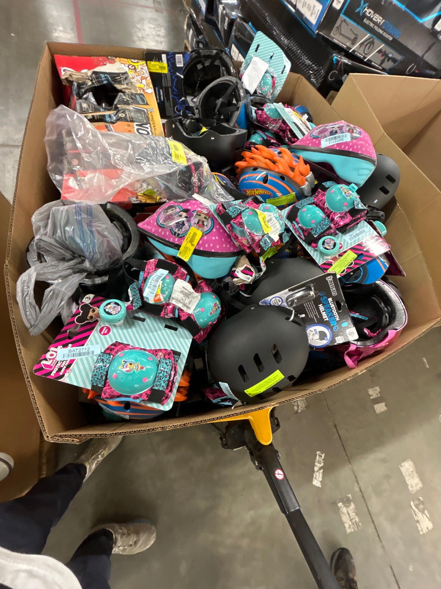 Liquidation Pallet of Electronic Toys and Electric Scooters, Pallet-UM
