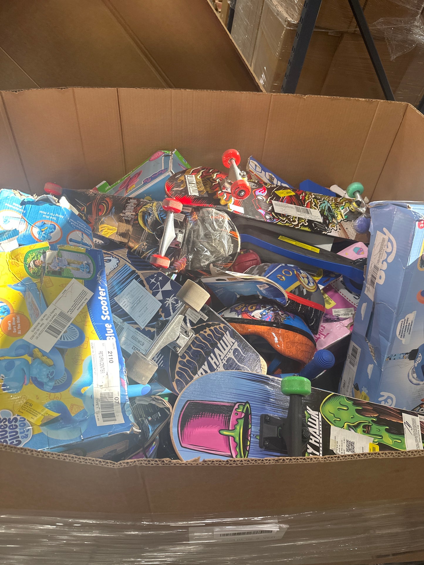 Liquidation Pallet of Electronic Toys, Toys and Hoverboards, Pallet-CKZ