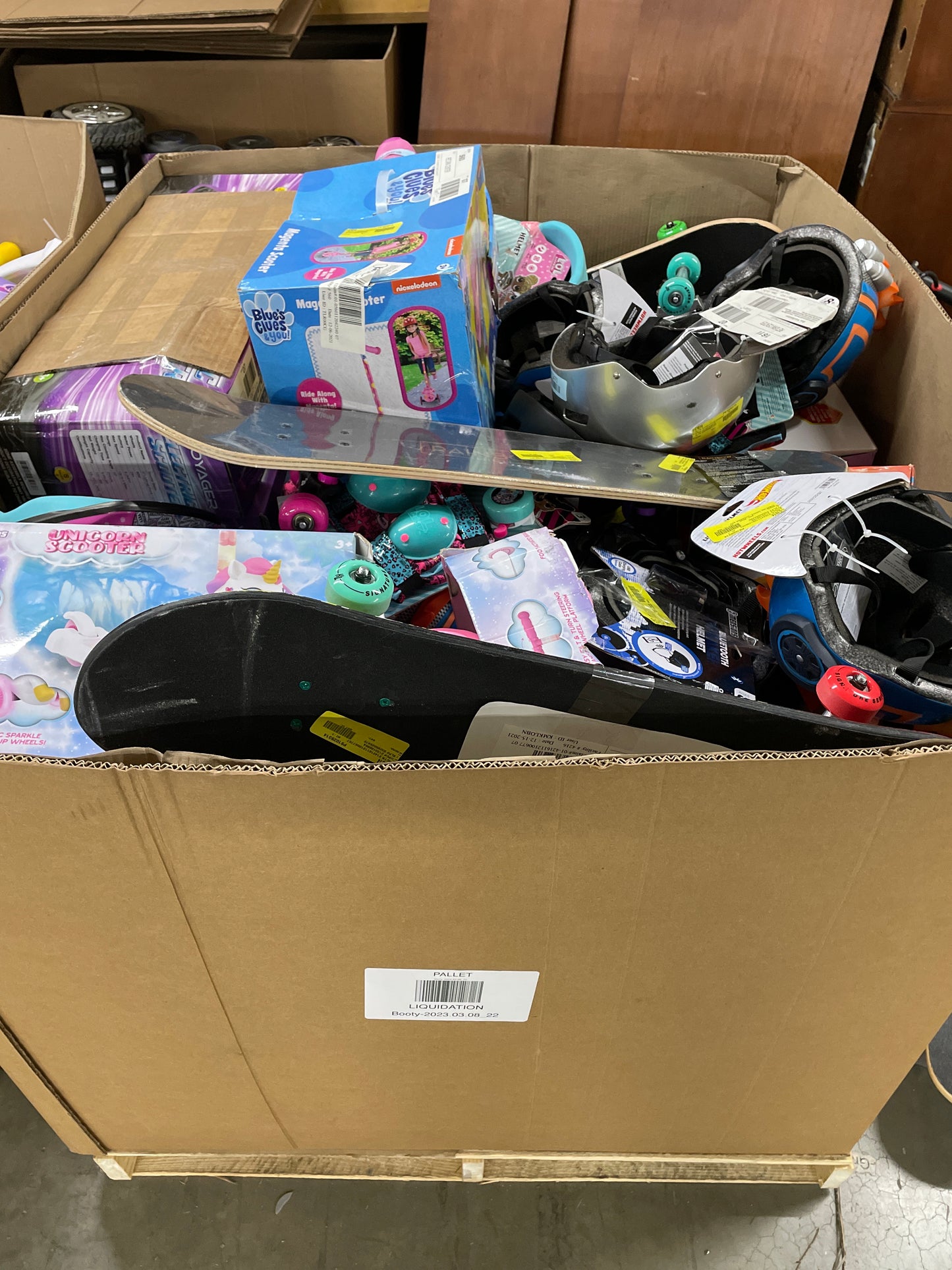 Liquidation Pallet of Toys, Electric Scooters and Electronic Toys, Pallet-QT