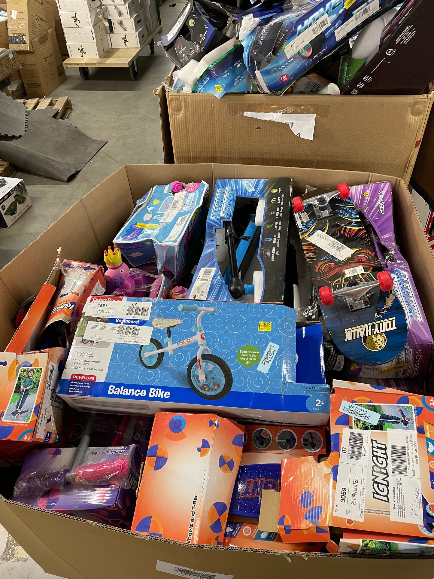 Liquidation Pallet of Toys, Electric Scooters and Hoverboards, Pallet-KD
