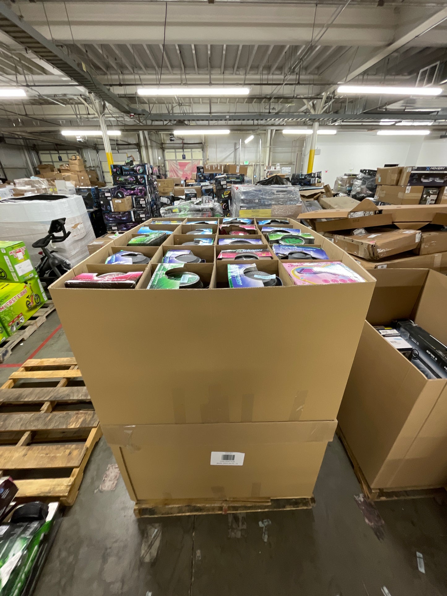 Liquidation Pallet of Hoverboards and Toys, Pallet-MG