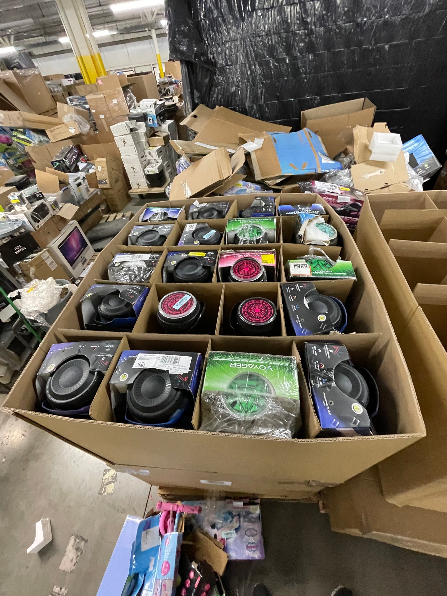 Liquidation Pallet of Hoverboards, Pallet-LI