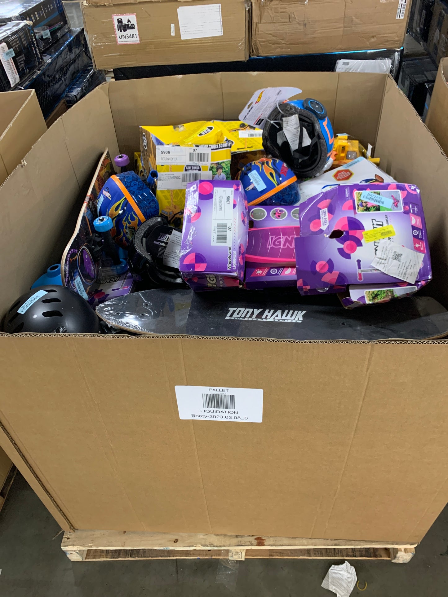 Liquidation Pallet of Toys and Electric Scooters, Pallet-PP