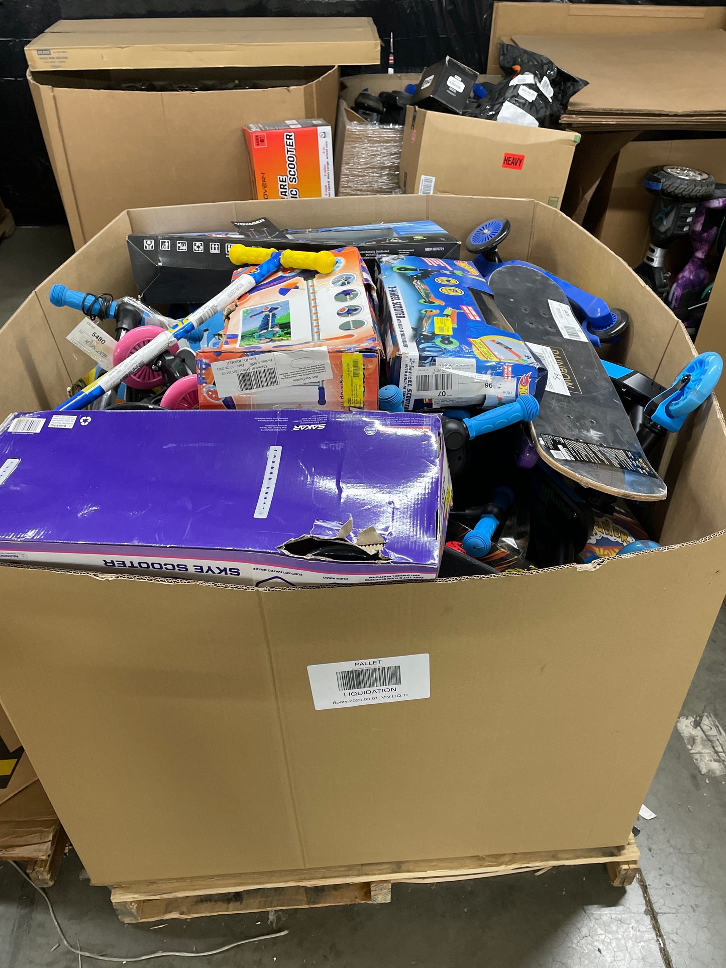 Liquidation Pallet of Electric Scooters, Toys and Sporting Goods, Pallet-KC