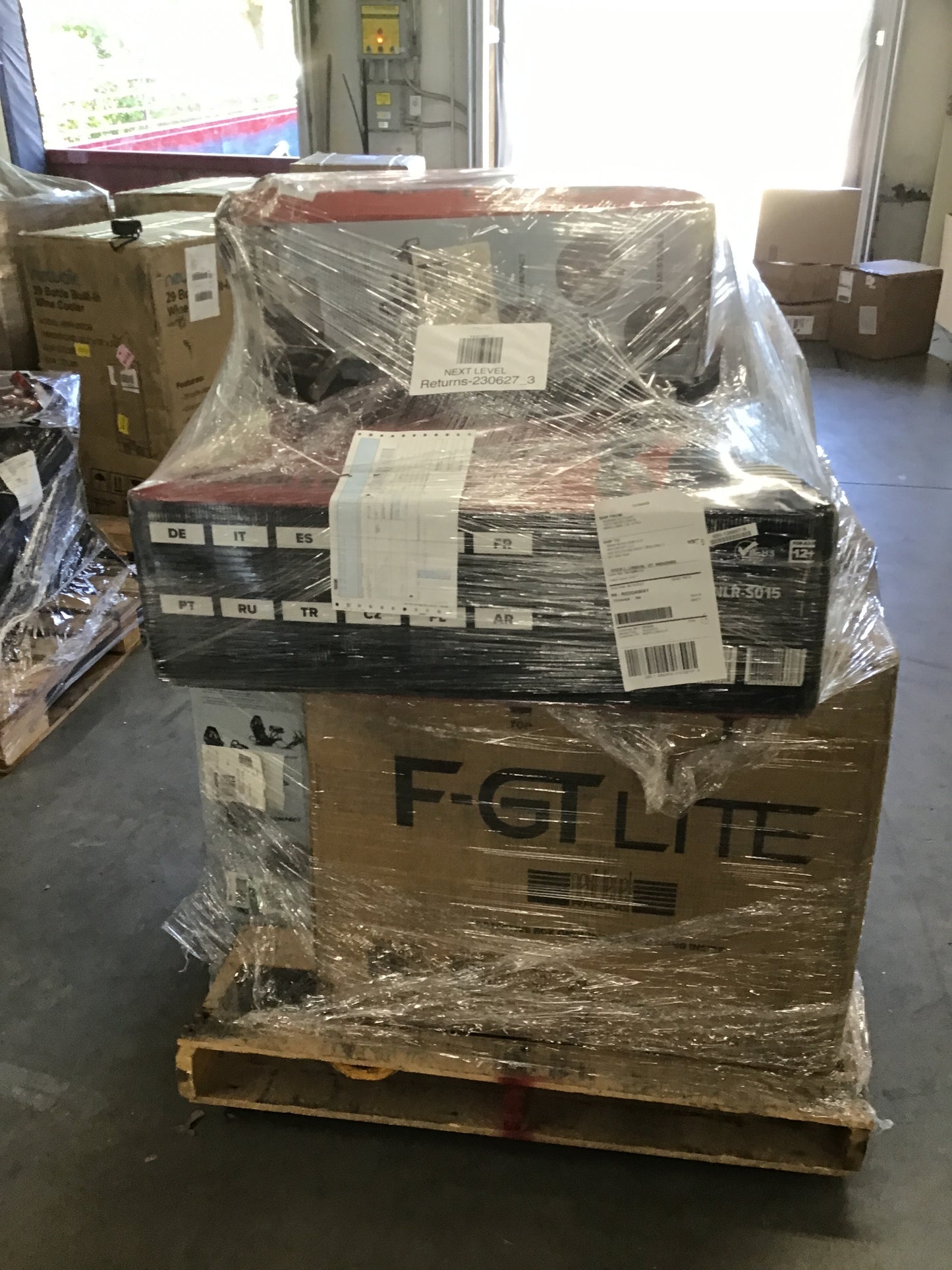 Liquidation Pallet of Gaming Accessories, Pallet-BUF