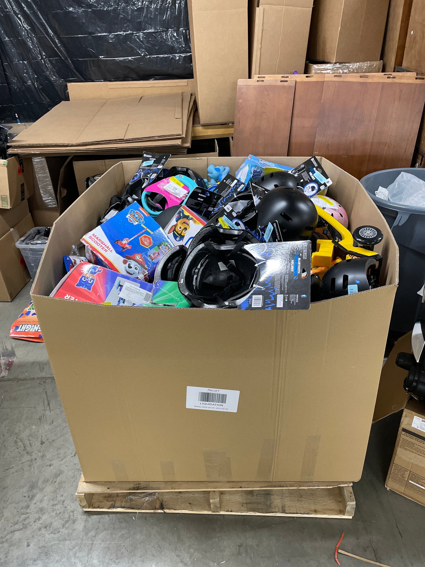 Liquidation Pallet of Toys, Electric Scooters and Sporting Goods, Pallet-DD