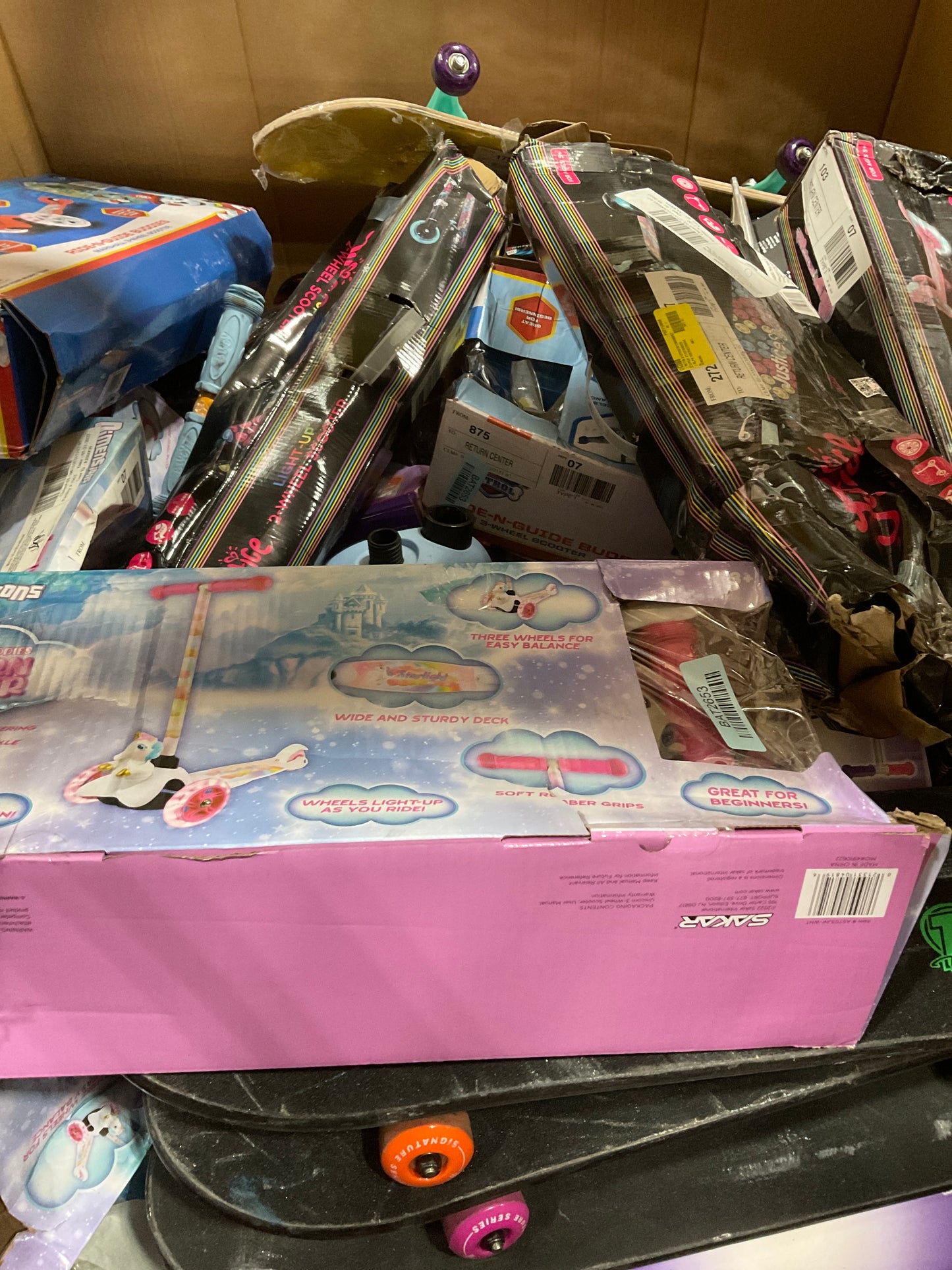 Liquidation Pallet of Toys, Lights and Electronic Toys, Pallet-XA