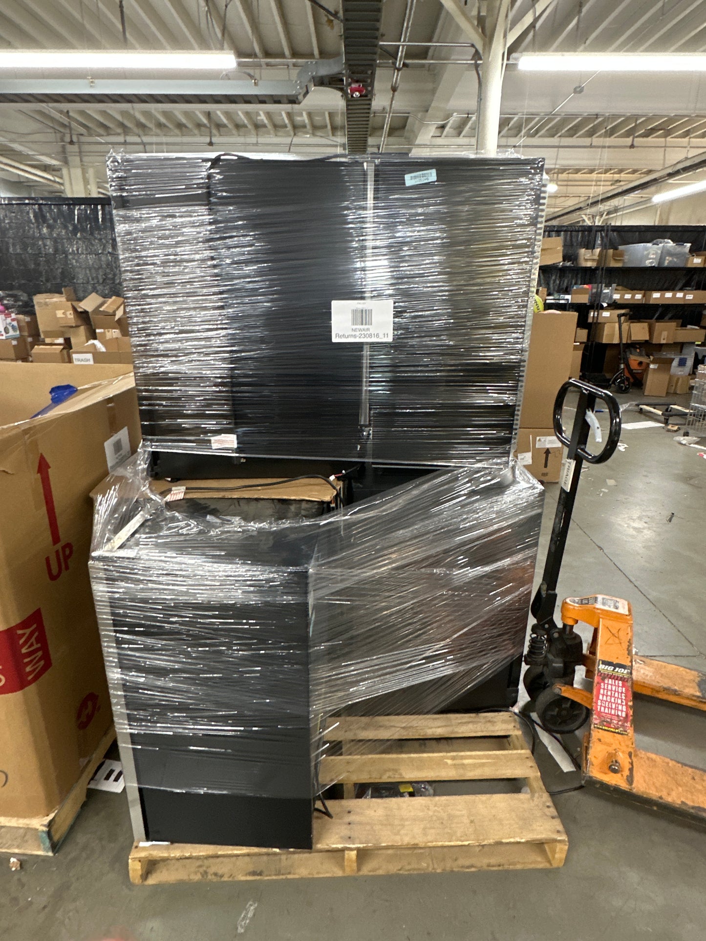 Liquidation Pallet of Compact Fridges, Compact Humidors and Compact Ice Makerss, Pallet-CXZ