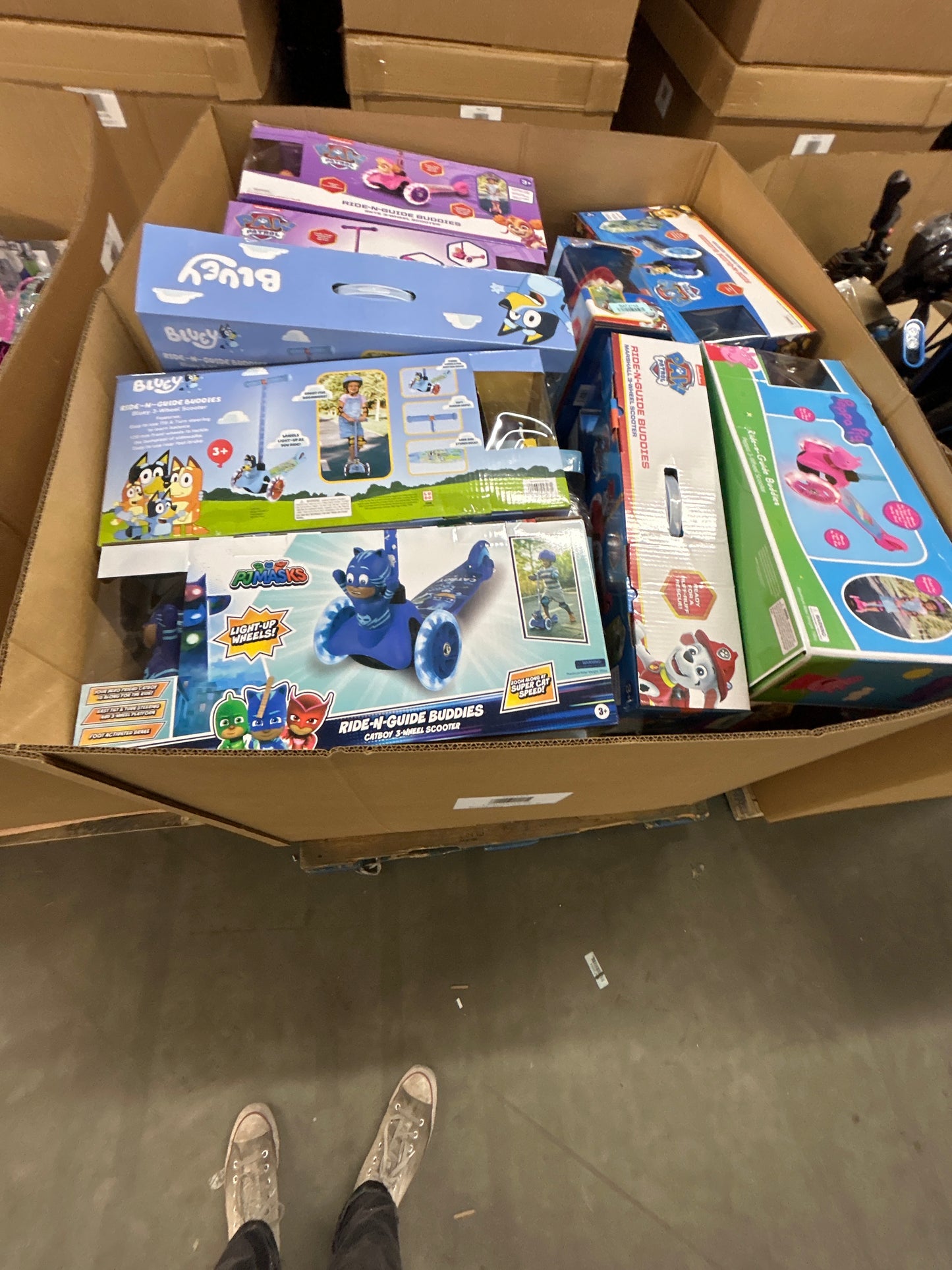 Liquidation Pallet of Toys and Gaming Accessories, Pallet-VL