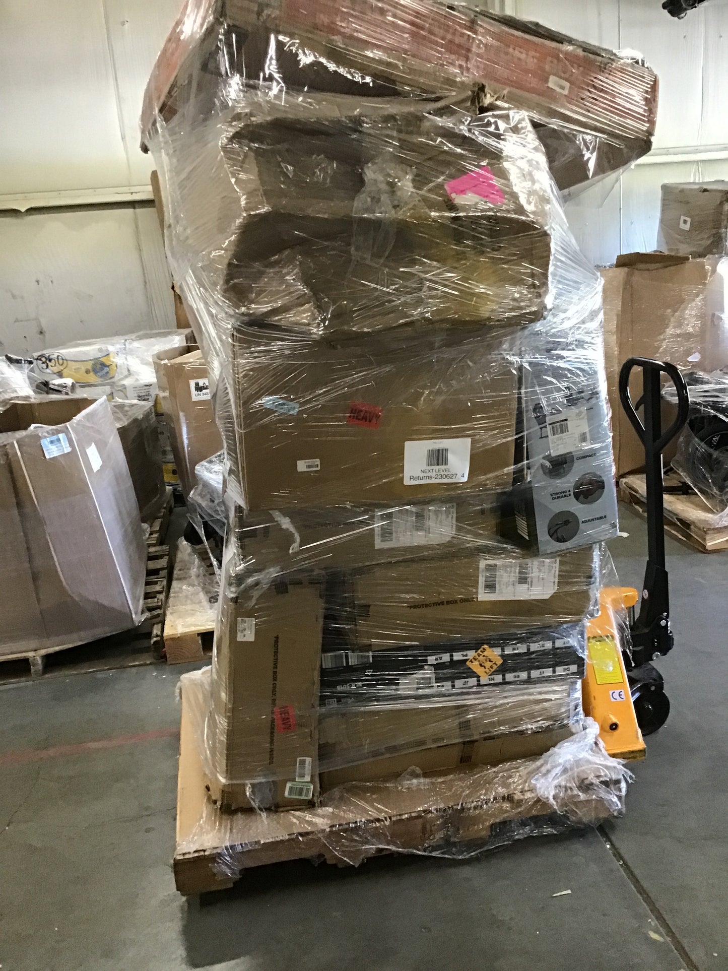 Liquidation Pallet of Gaming Accessories, Pallet-BUE