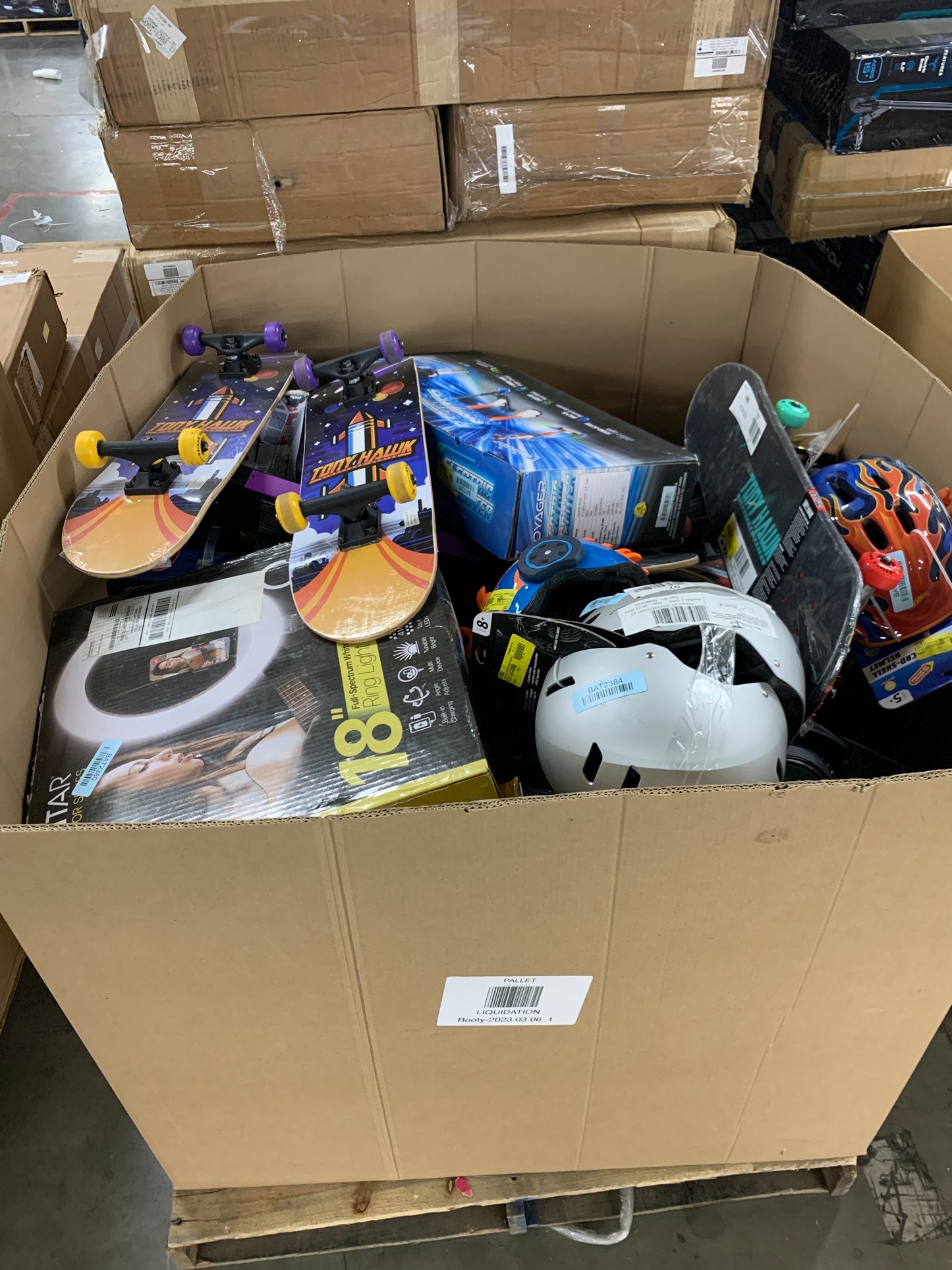 Liquidation Pallet of Toys, Hoverboards and Lights, Pallet-NQ