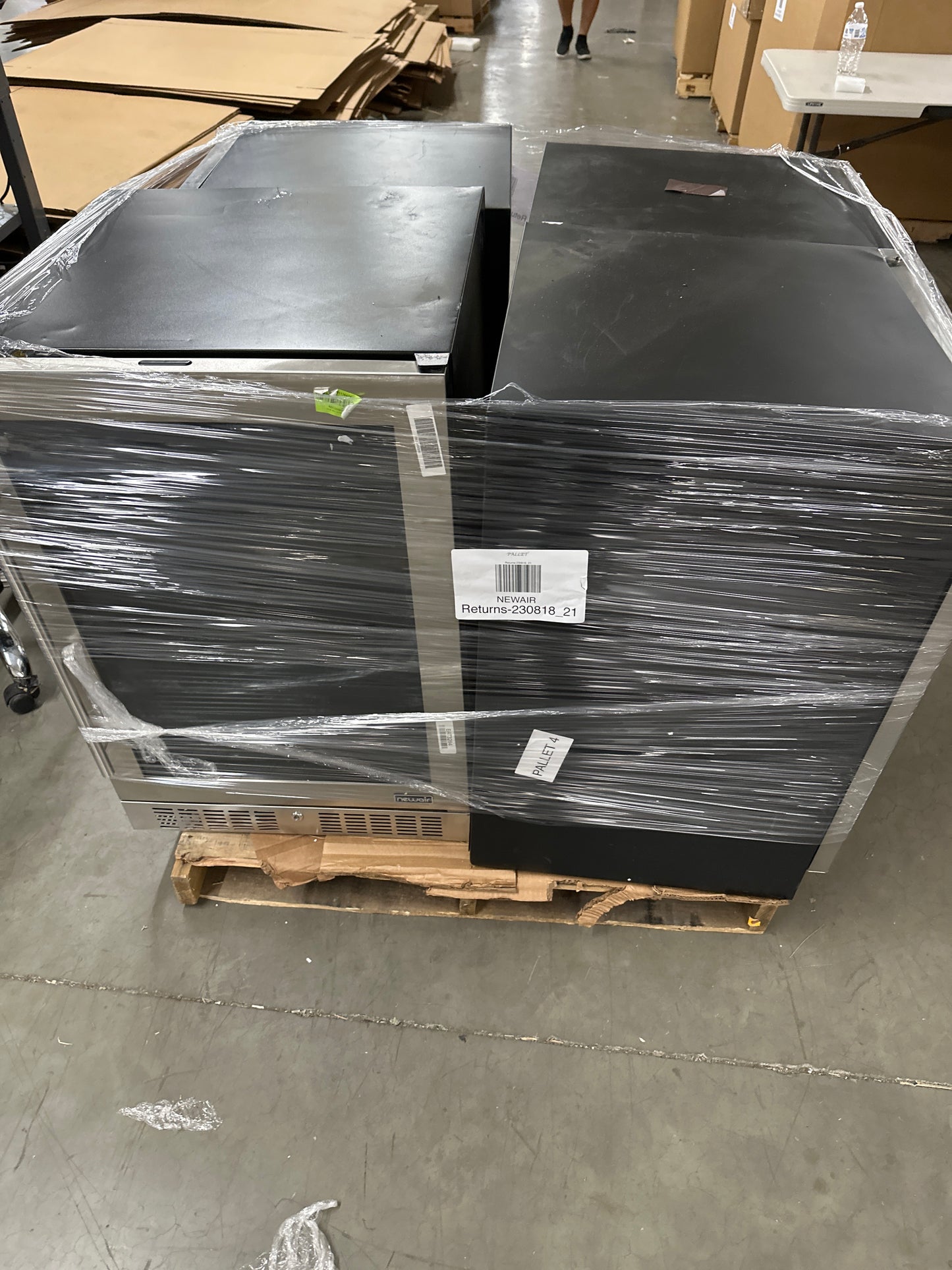 Liquidation Pallet of Compact Fridges and Compact Humidors, Pallet-DAH